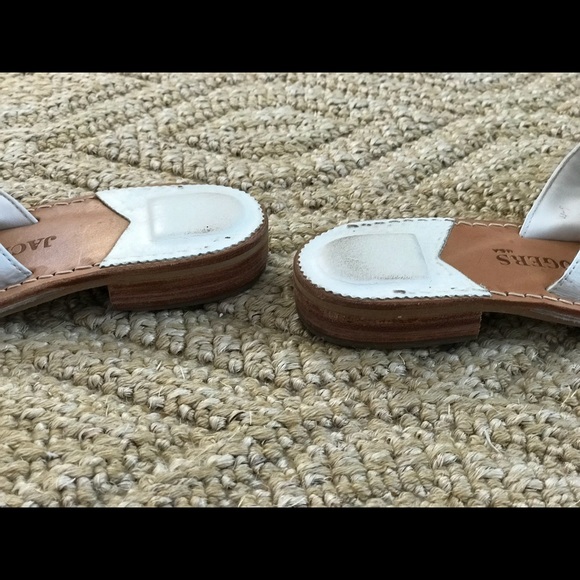 White flower Jack Rodgers 🌸! - Picture 4 of 8